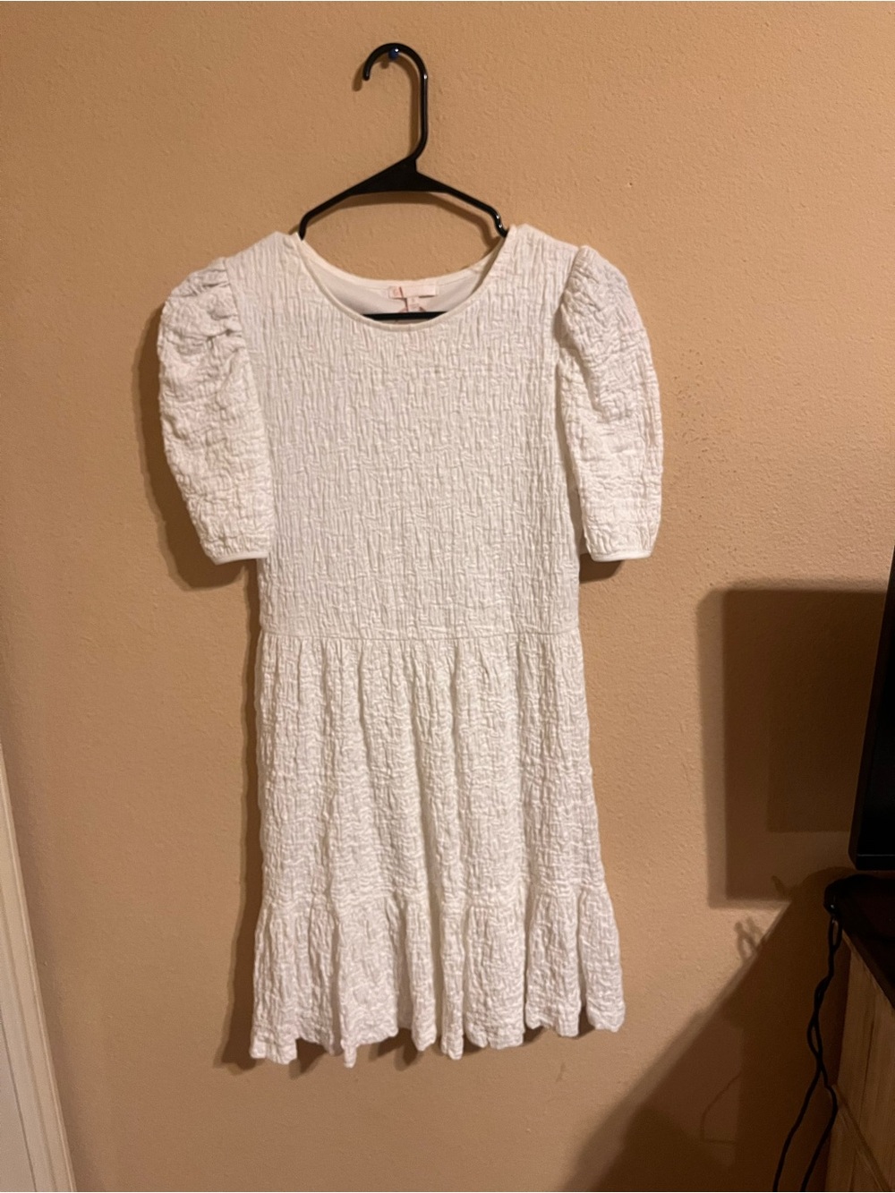 Girls' White Textured Puff-Sleeve Dress